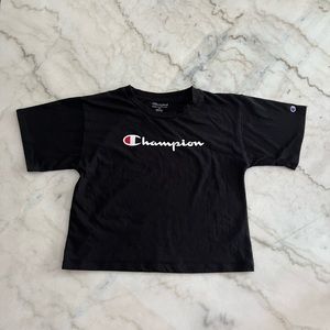 Cropped Champion tee